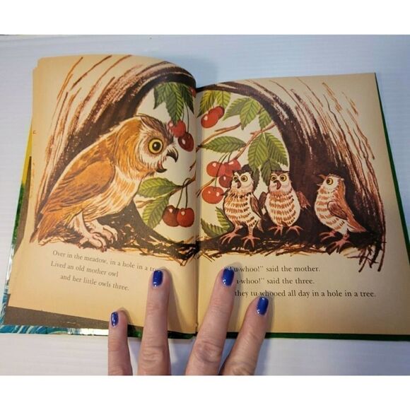 Vintage 1974 Over in the Meadow by Wonder Books - Picture 5 of 10